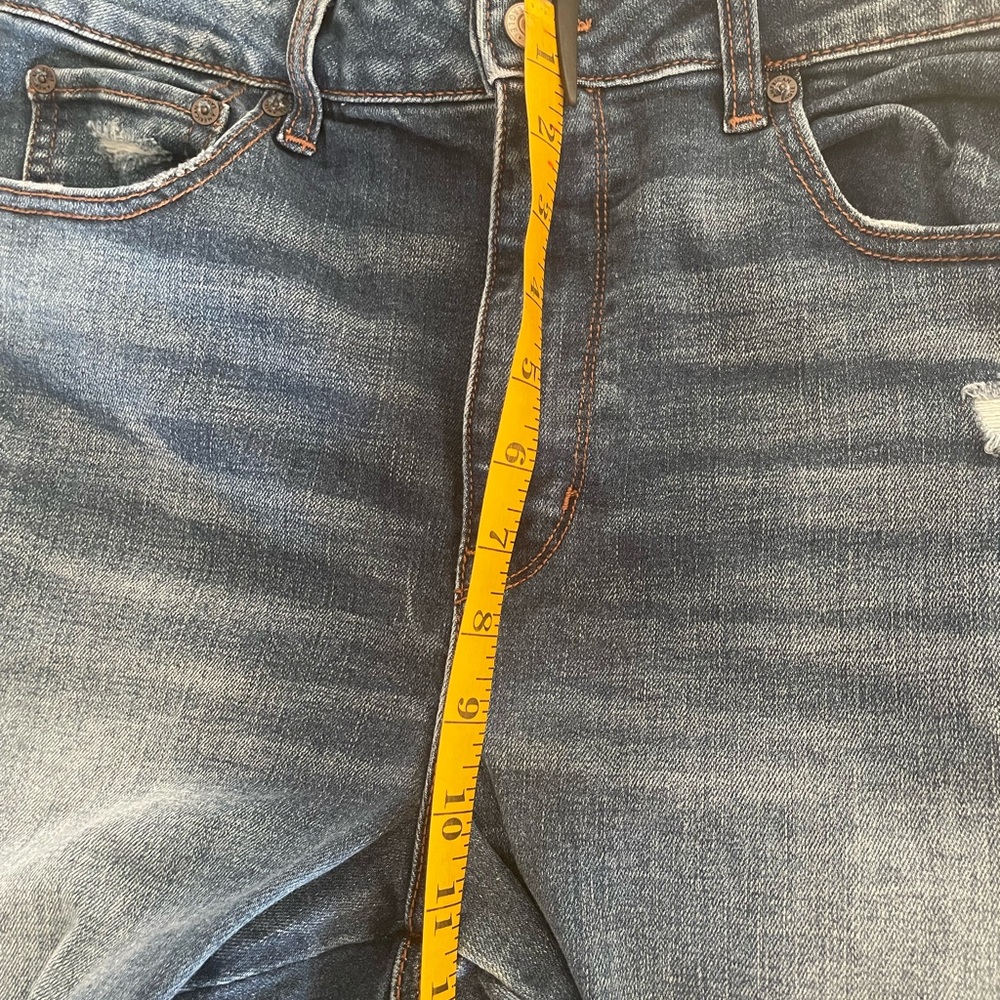 American Eagle Distressed Skinny Jeans.For women’s size R14 - Picture 9 of 9